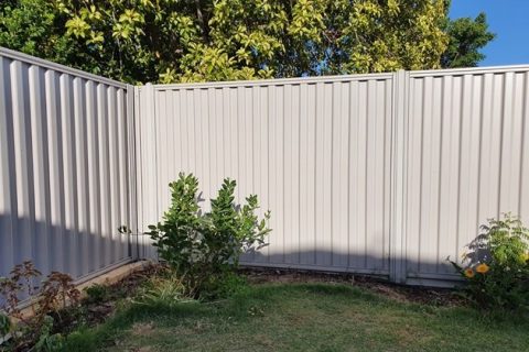 Colorbond fencing project underway in Coomera