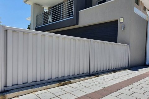 Professional installation of Colorbond fencing in Coomera